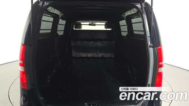 Hyundai Starex 2021 — photo 17