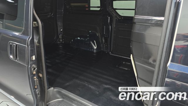 Hyundai Starex 2021 — photo 18