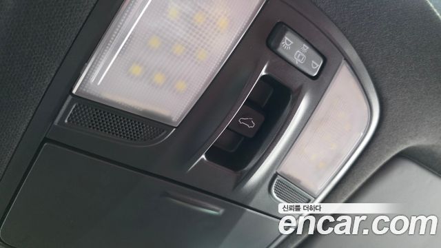 Hyundai AVANTE 2018 — photo 22