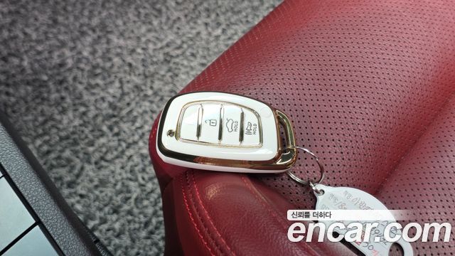 Hyundai AVANTE 2018 — photo 23
