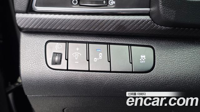 Hyundai AVANTE 2018 — photo 26
