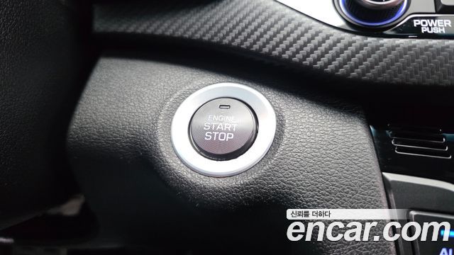 Hyundai AVANTE 2018 — photo 27
