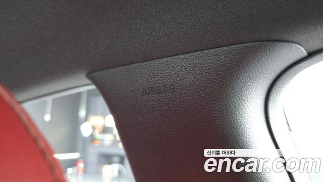 Hyundai AVANTE 2018 — photo 31
