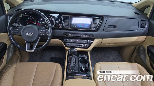 Kia Canival 2017 — photo 7