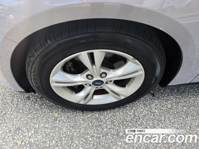 Ford Focus 2014 — photo 5