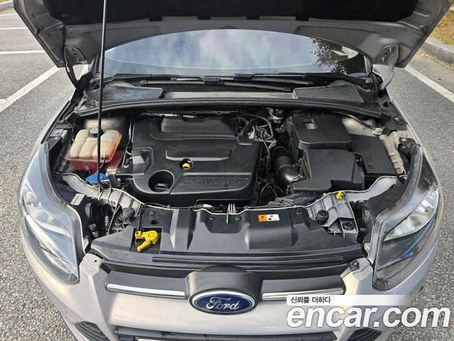 Ford Focus 2014 — photo 6