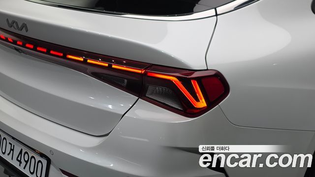 Kia K5 2022 — photo 9
