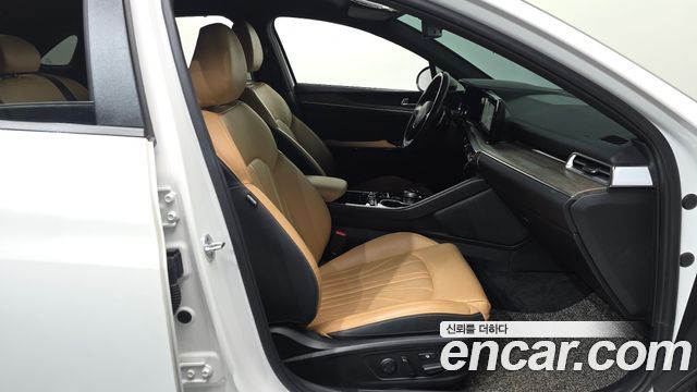 Kia K5 2022 — photo 16