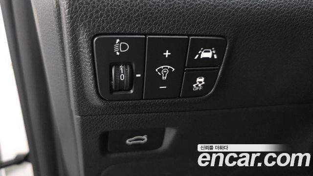 Kia K5 2022 — photo 30