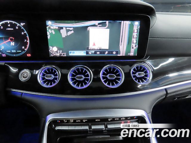 Mercedes-Benz AMG GT 2021 — photo 11