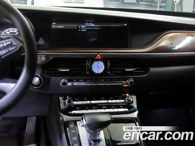 Genesis EQ900 2016 — photo 11
