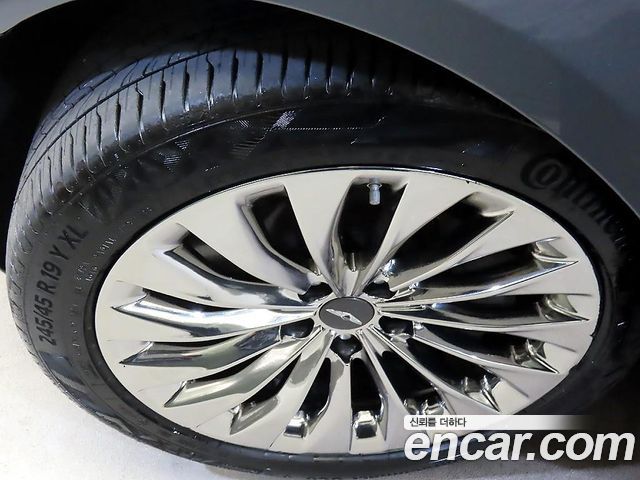 Genesis EQ900 2016 — photo 20