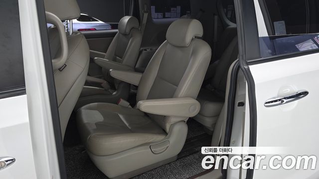 Kia Canival 2019 — photo 11
