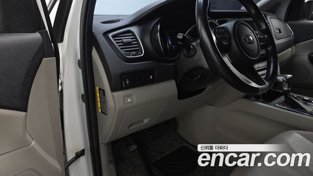 Kia Canival 2019 — photo 13