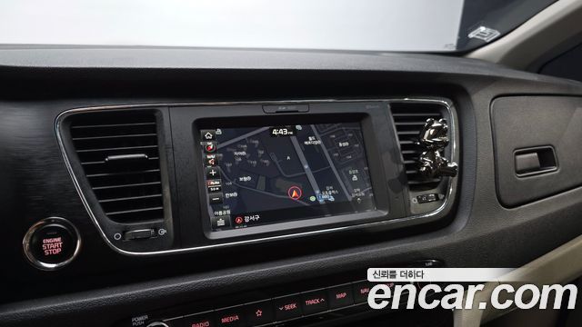 Kia Canival 2019 — photo 15