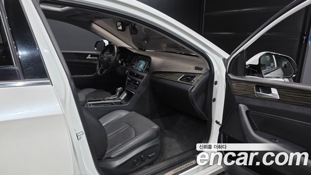 Hyundai Sonata 2015 — photo 17