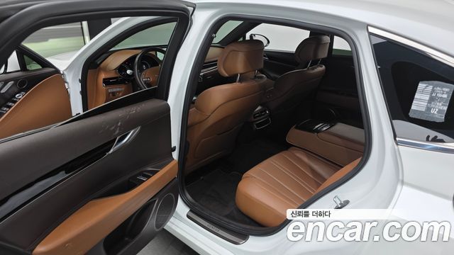 Genesis G80 2022 — photo 17