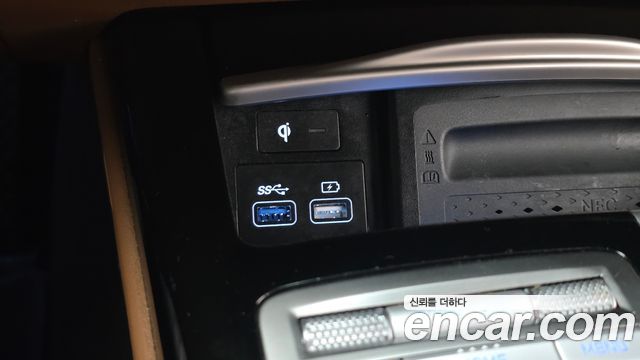 Genesis G80 2022 — photo 26