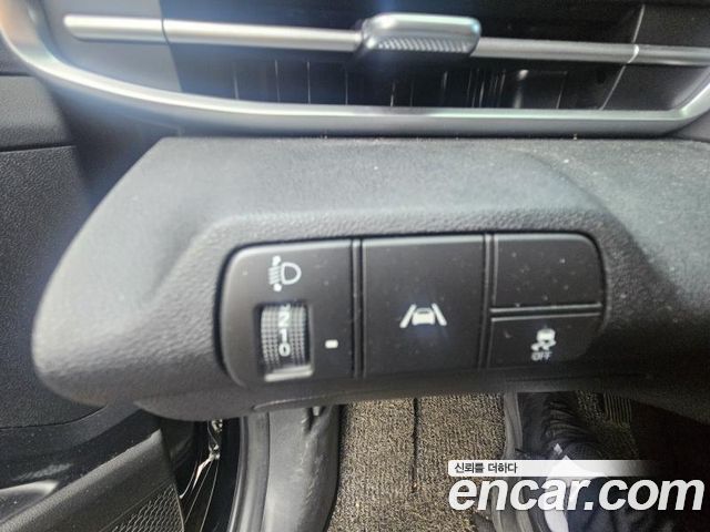 Hyundai AVANTE 2021 — photo 11