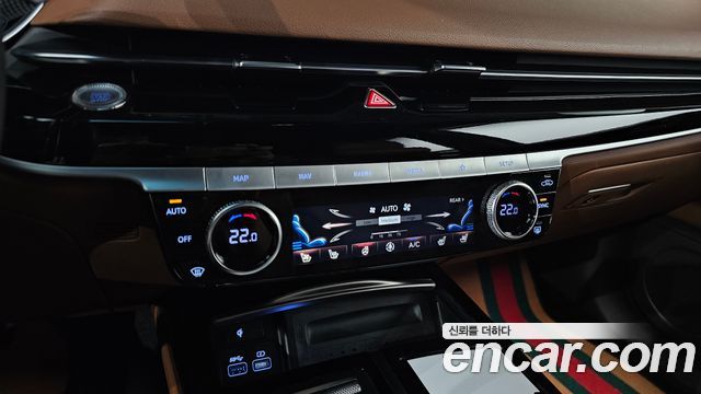 Genesis G80 2022 — photo 23
