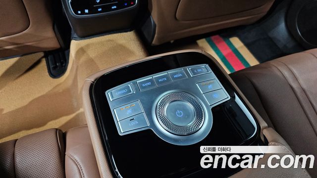 Genesis G80 2022 — photo 24