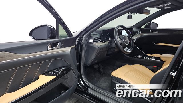 Kia K5 2022 — photo 13