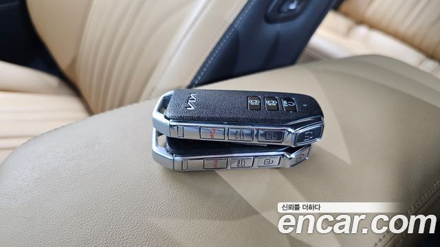 Kia K5 2022 — photo 22