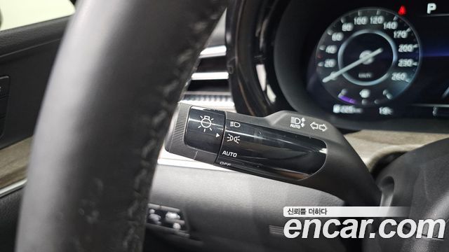 Kia K5 2022 — photo 29