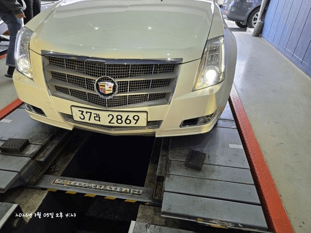 Cadillac CTS 2011 — inspection photo 1