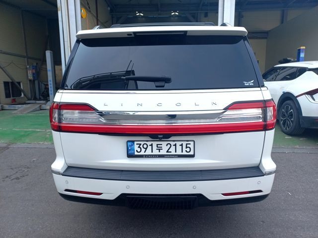 Lincoln Navigator 2021 — inspection photo 2